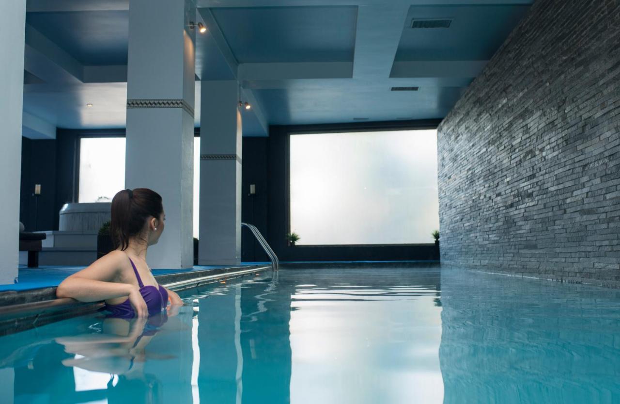 Enjoy Puerto Varas Exterior foto The swimming pool at the hotel